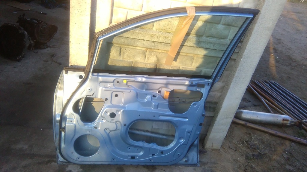 фото №2, Suzuki liana дверь правое передние