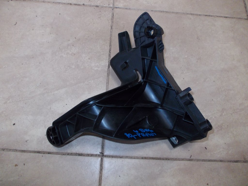 фото №1, Кронштейн w багажник mercedes slk r171