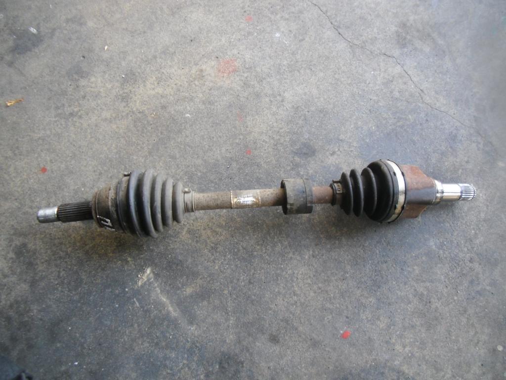 фото №1, Ford fiesta mk7 привідний вал ліва 1.6 tdci