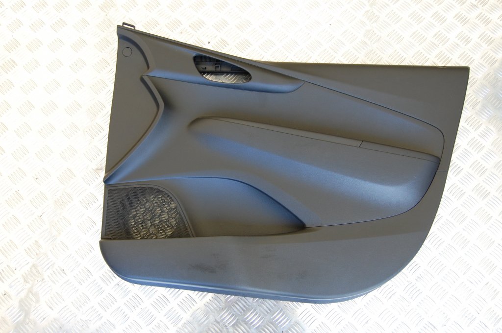 фото №1, Обивка обшивка правый перед opel karl 2015