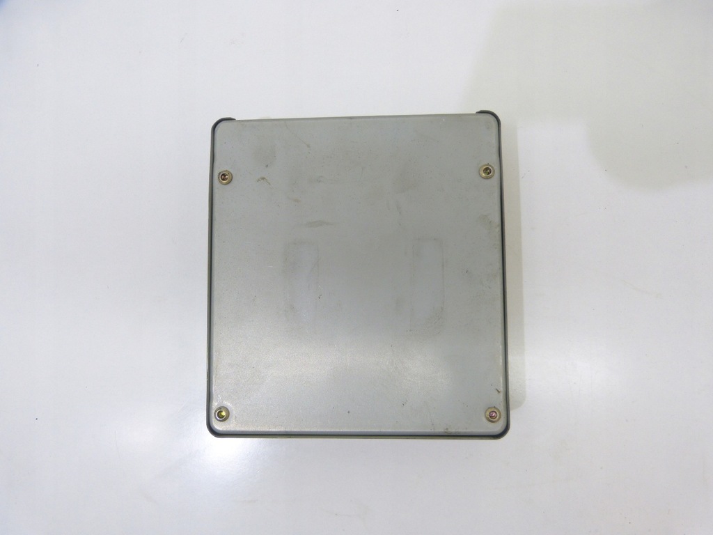 фото №10, Блок управления l813 e6t5247 7h- 3 mazda 6 1,8b