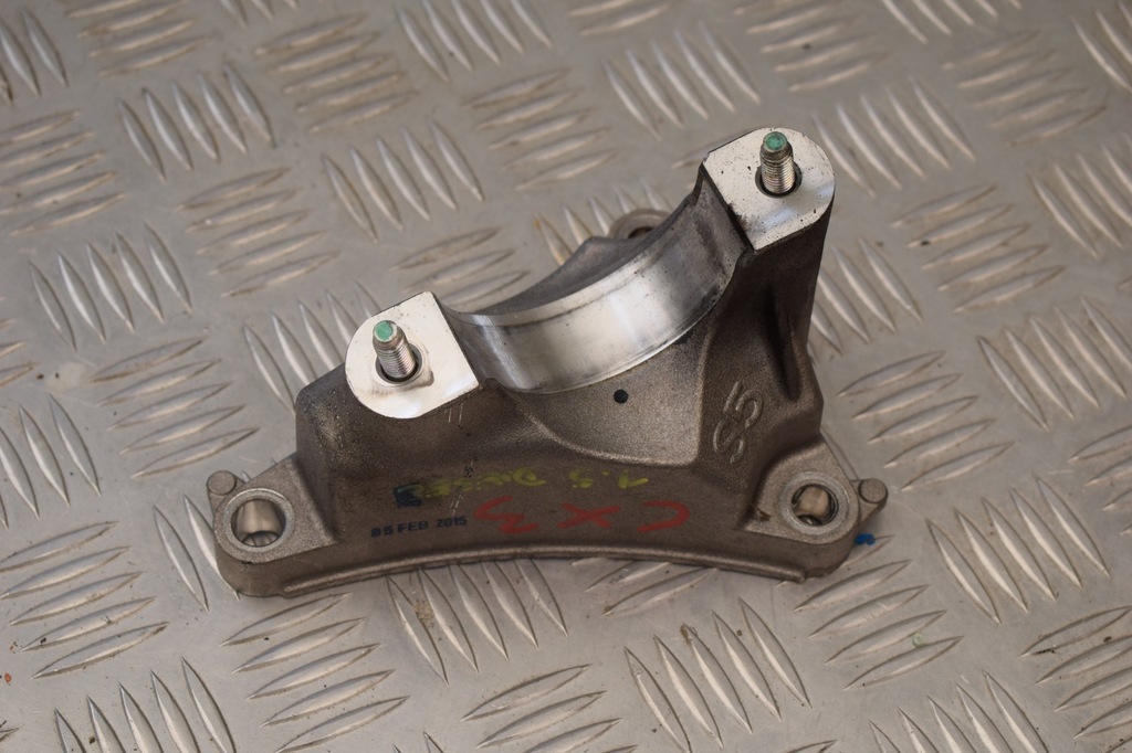 фото №1, Опора полуось правая mazda cx3 cx-3 2016