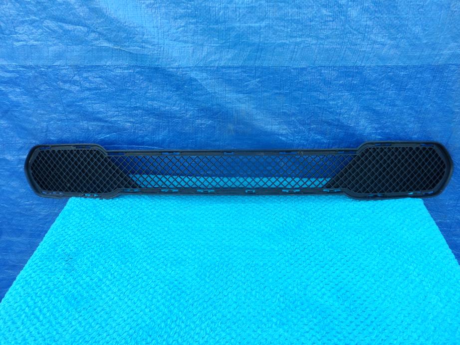 фото №1, Bmw x1 e84 решётка средняя решётка радиатора