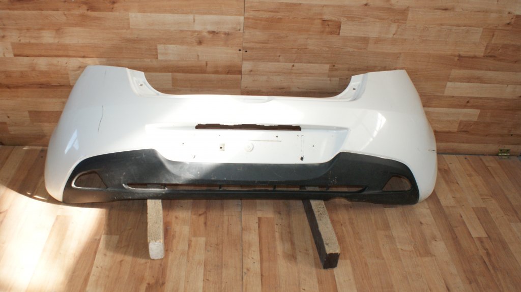 Купити Бампер mazda ii 07-