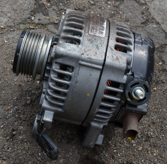 фото №1, Hyundai i30 1.6 crdi генератор 2015