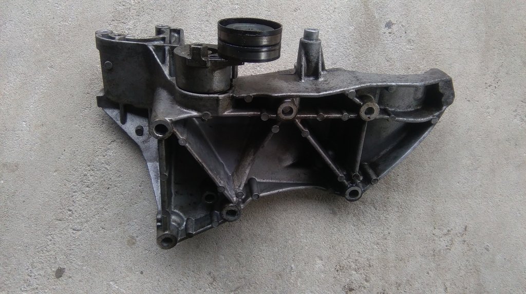 фото №3, Mitsubishi space star 1.9 did кронштейн генератора