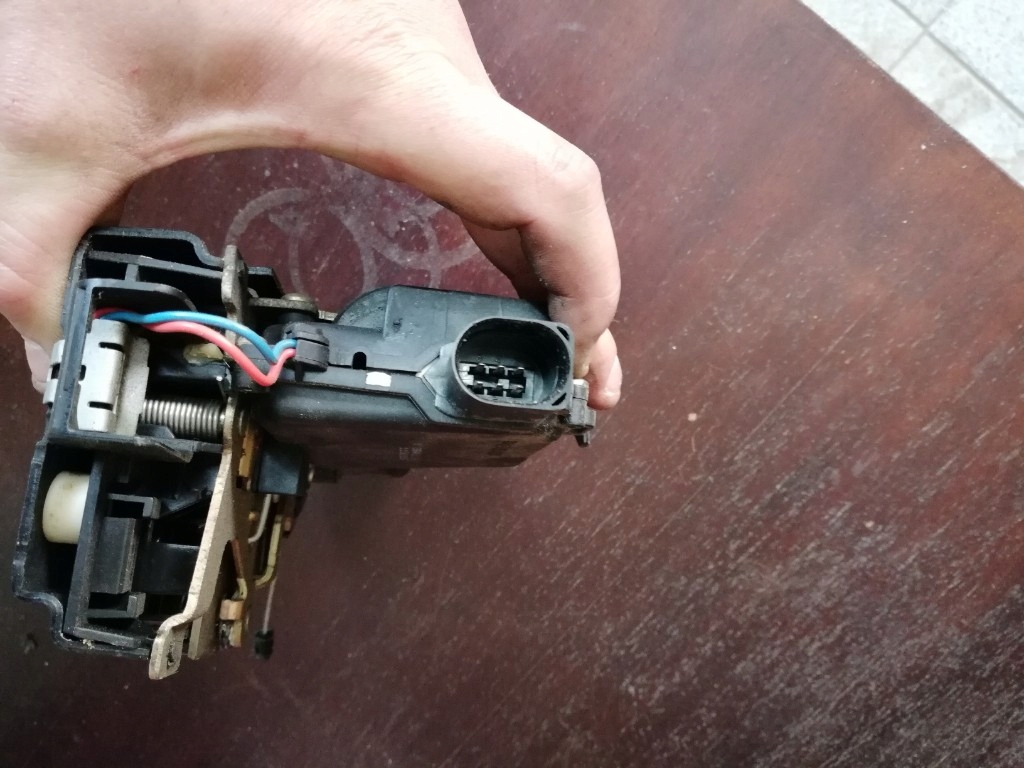 фото №5, Замок двері ліва задня toledo ii 99-04