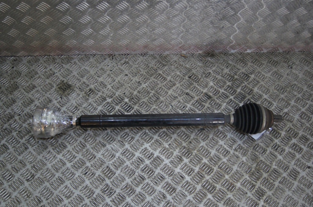 фото №1, Приводной вал правая длинная vw cc 1.4 механическая коробка передач