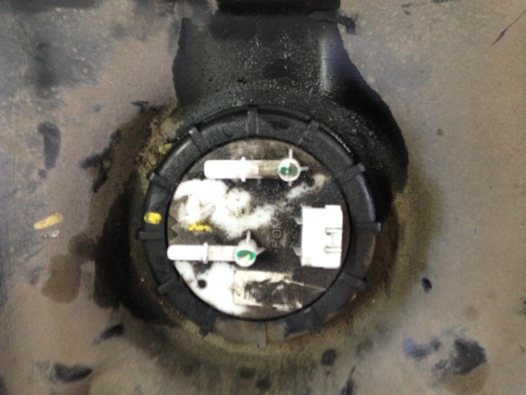 фото №1, Вкладыш бака топлива koleos 2.0 dci