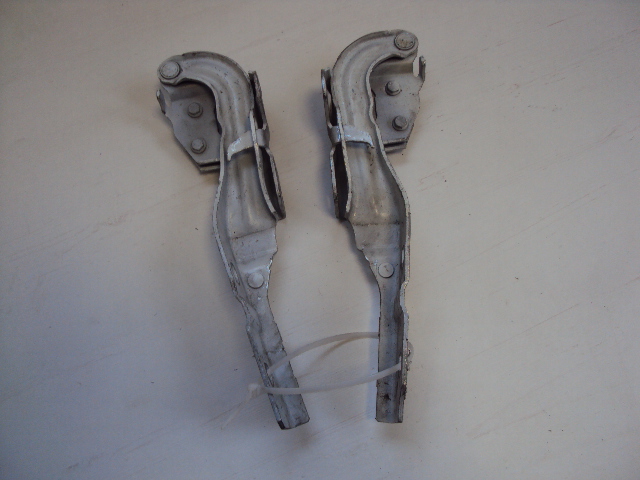 фото №2, Петли капот alfa romeo giulietta комплект