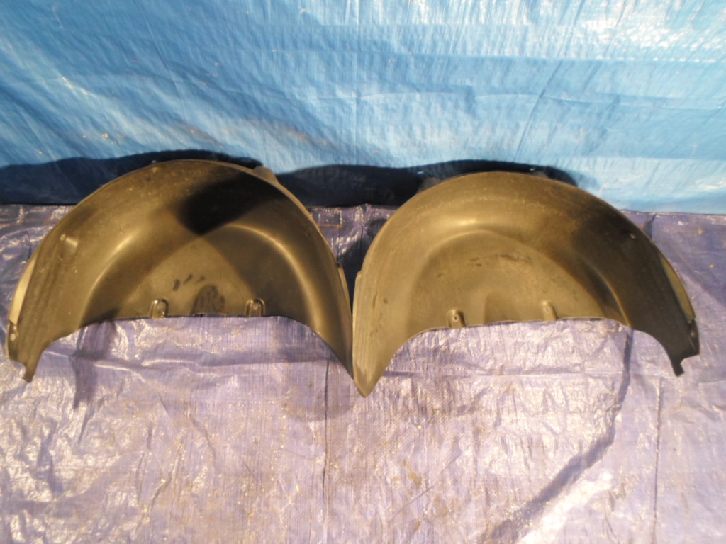 фото №1, Vw caddy 2016-17r подкрылок правое задние 2k0810972