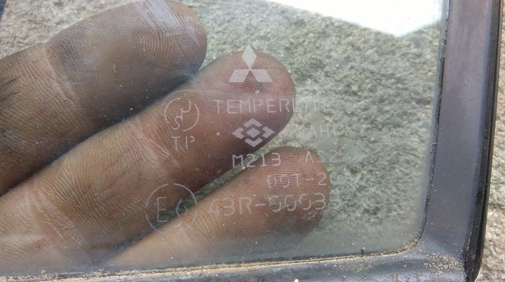 фото №2, Mitsubishi space runner 99-02 скло ліва передня