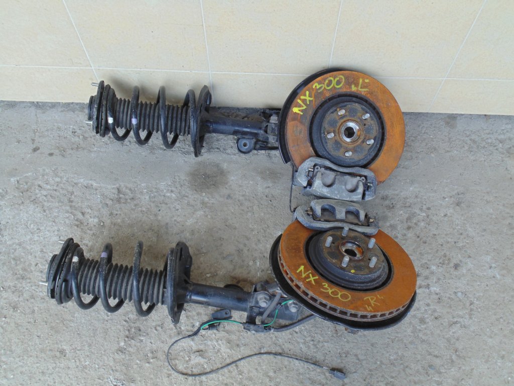 фото №1, Поворотный кулак передняя правая левая lexus nx 300h 2015r.