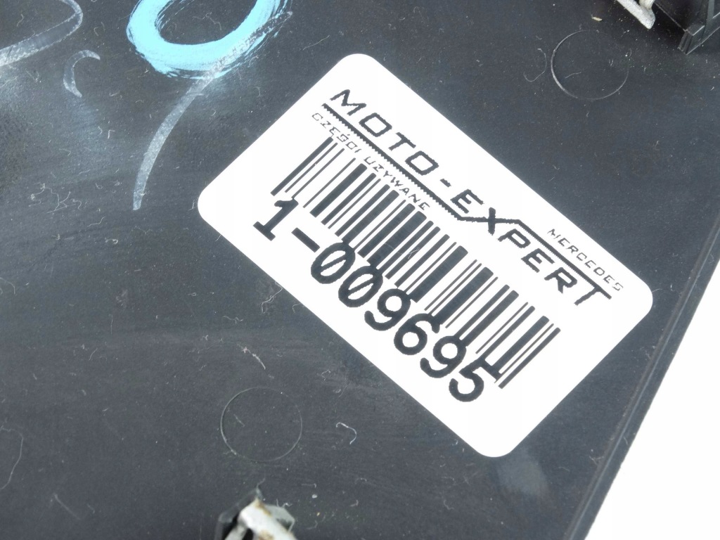 Mercedes ml w163 защита заглушка панели правая Оригинал