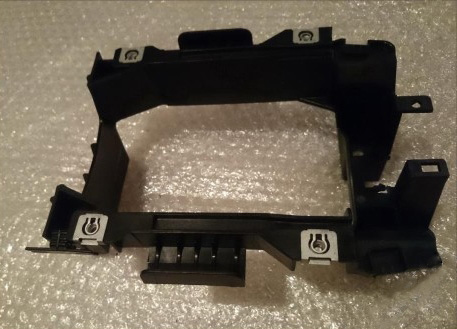 фото №1, Audi a3 кронштейн крепёжный 8v0863531