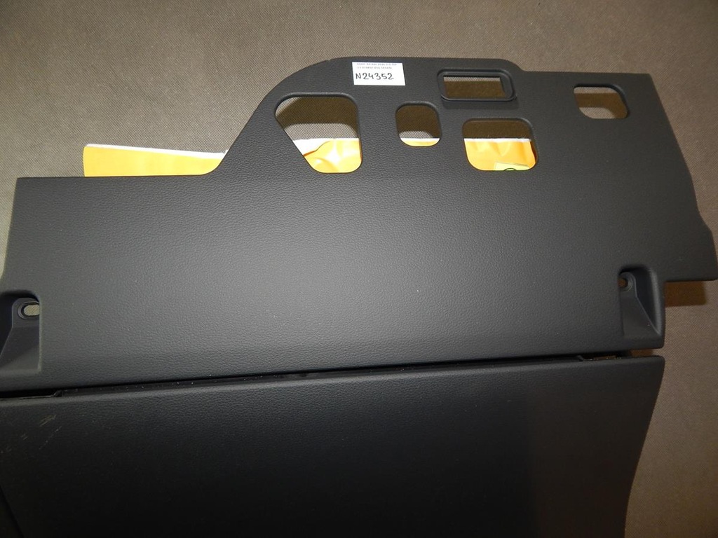 фото №3, Audi a4 b9 бардачок консоли пассажира 8w1857035
