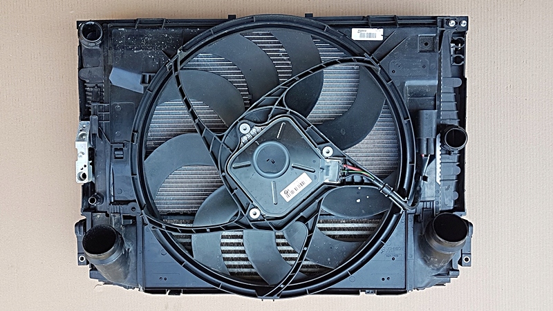 фото №1, Комплект радиатор bmw f30 320i 320d автоматическая коробка передач