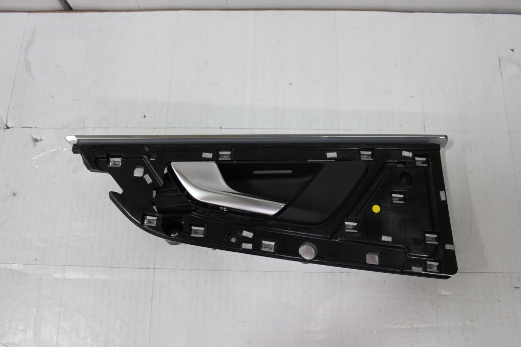 Купити Ручка салон двері задній ліва audi q7 4m0839019e