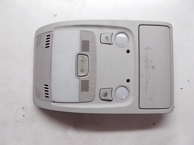 фото №1, Audi a4 b8 08r- лампа потолочный