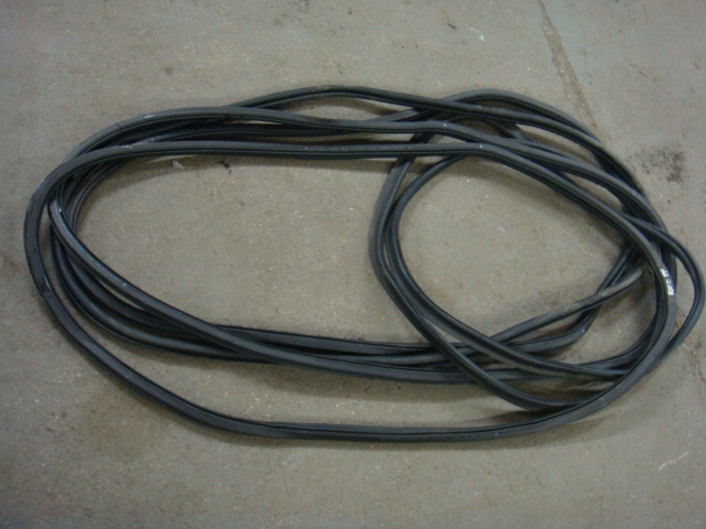 фото №1, Seat ibiza iv 6j прокладка двері ліва перед 5 двері