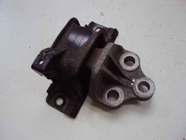 фото №1, Кронштейн подушка двигателя opel corsa d