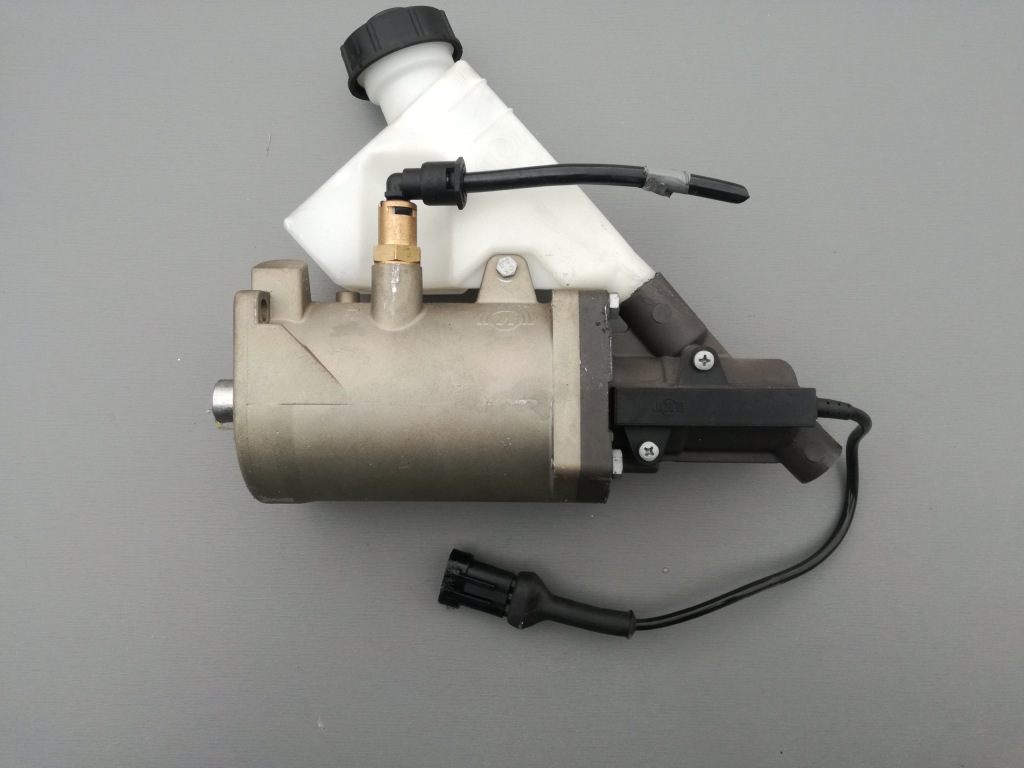 фото №1, Насос сцепления iveco eurocargo - knorr-sm2 pdc