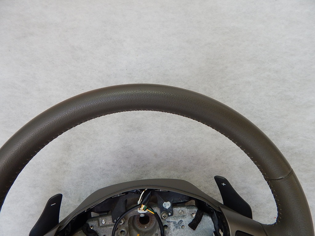 фото №5, Toyota auris - воздуховод кожа лепестки переключения bdb