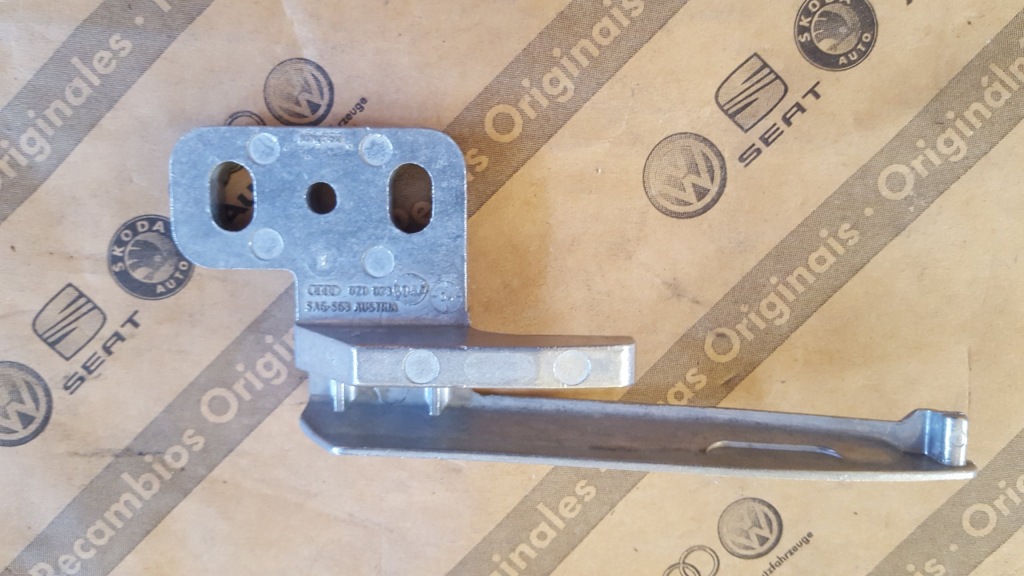 фото №1, Audi a2 петля капот гачок 8z0823404a новий orygin