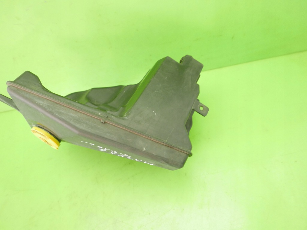 фото №6, Бачок омывателя mazda 6 i gg 2.0 16v 02-