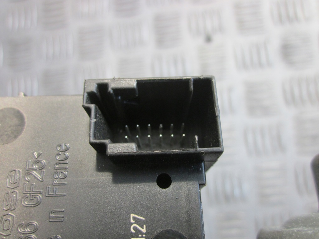 фото №6, Моторчик стекло правый перед peugeot 407 04-07r