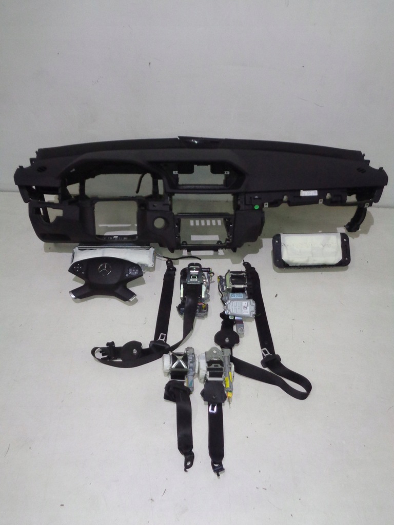 фото №1, Mercedes w212 przed lift приборная панель подушка безопасности ремни