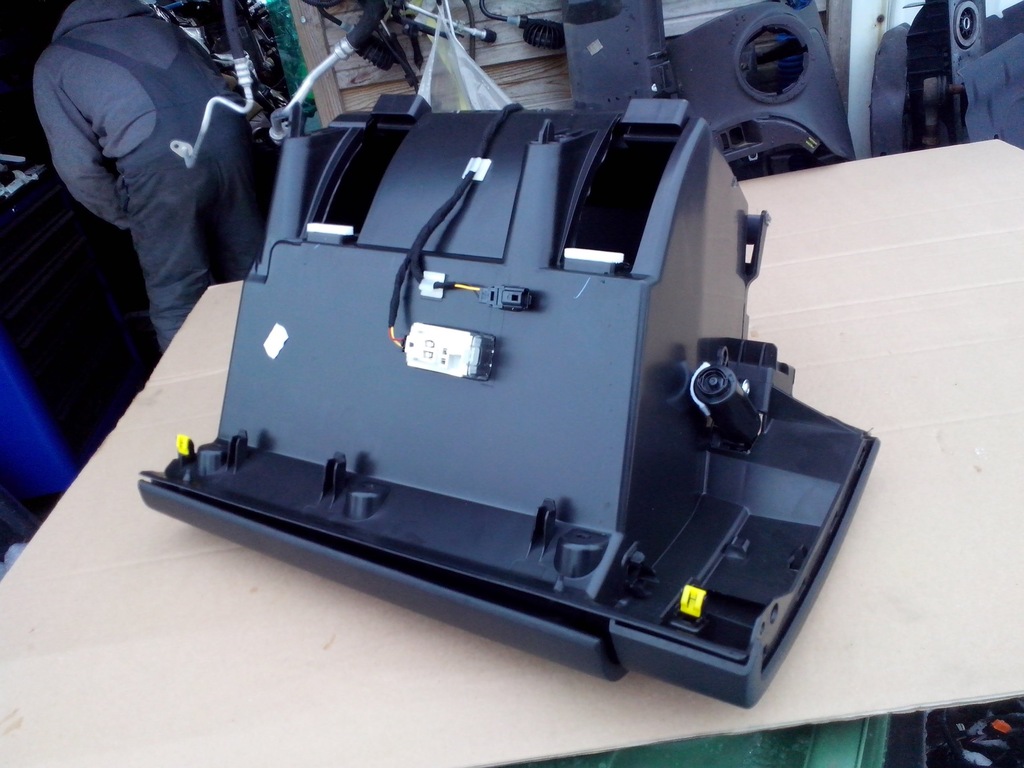 фото №2, Бардачок renault kadjar europa