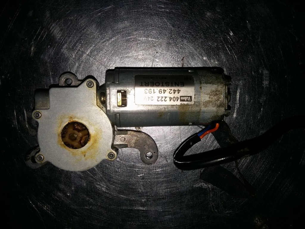 фото №1, Scania 4 r моторчик люк