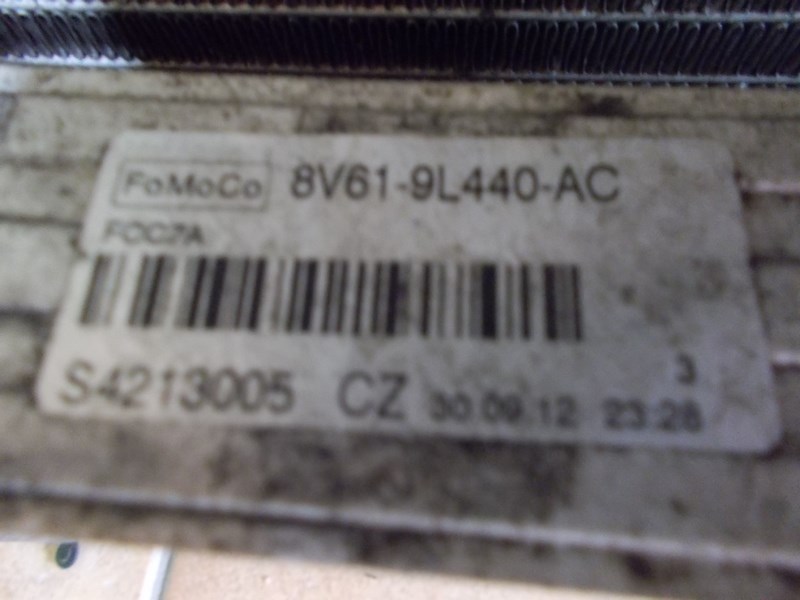 Радиатор woda кондиционер интеркулер focus 8v619l440 Оригинал