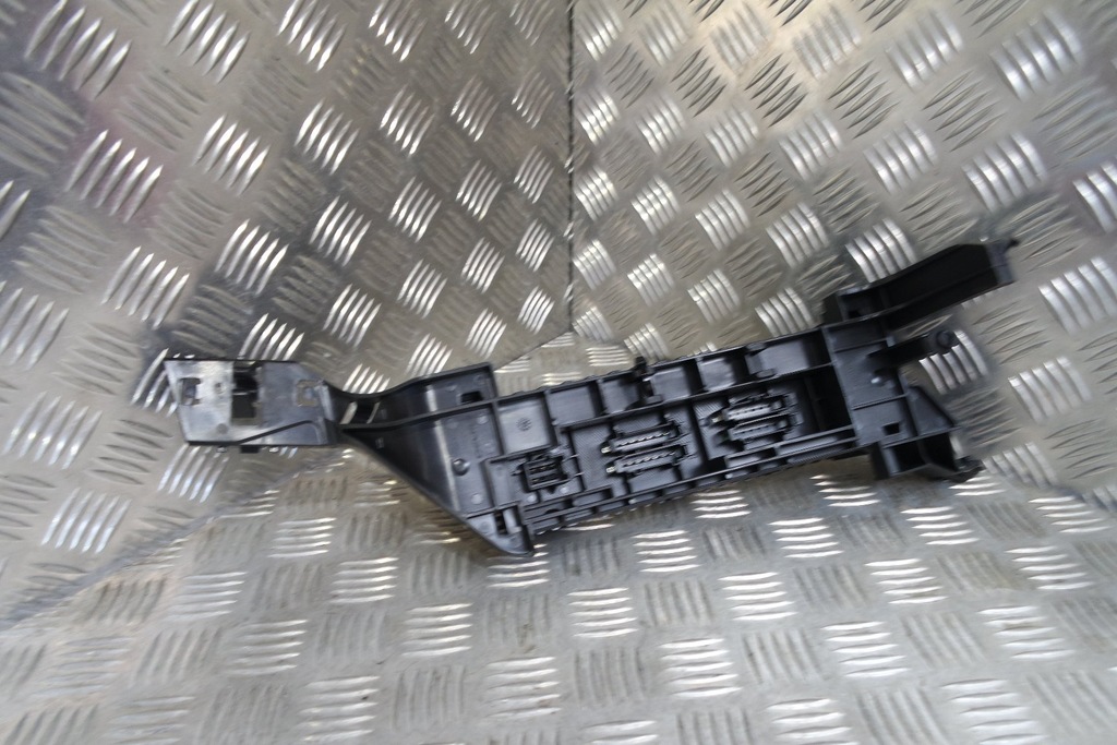 фото №1, Mercedes gle w292 3.5d коробка предохранителей