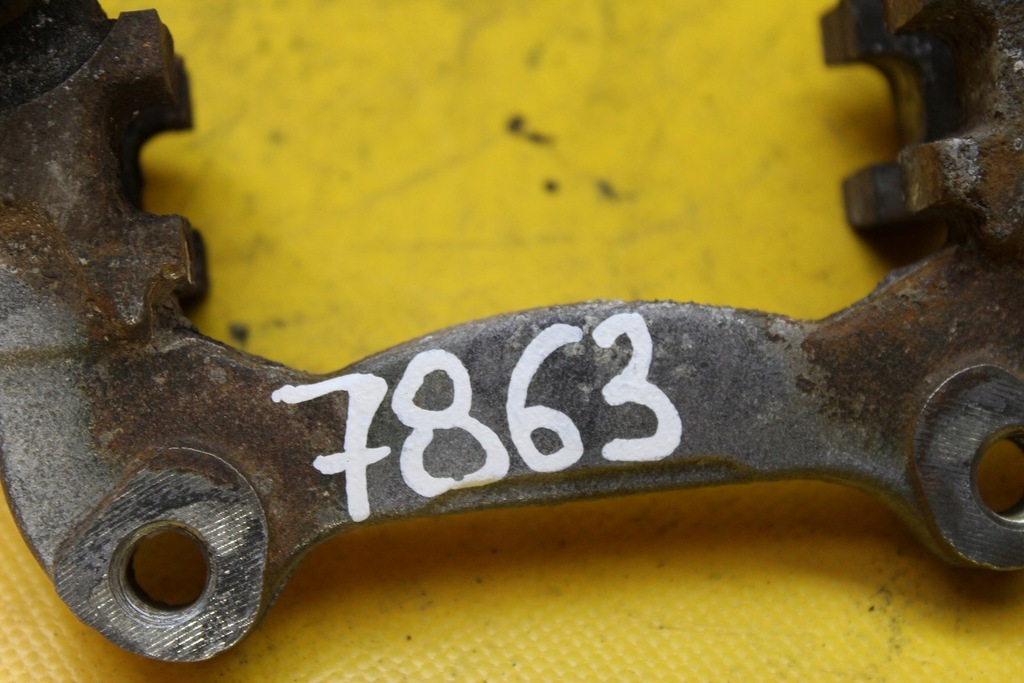 фото №6, Скоба тормозные левый задняя a6 c5 fl kombi 3.0 asn