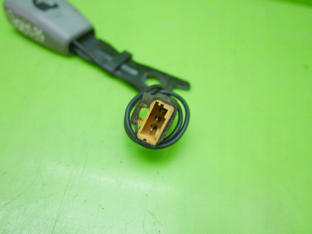 фото №3, Замок поперечина перед правое kia sedona i 2.9 crdi