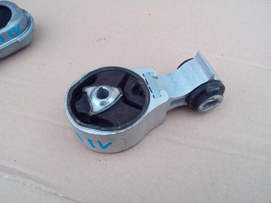 фото №1, Кронштейн подушка двигателя renault megane iv