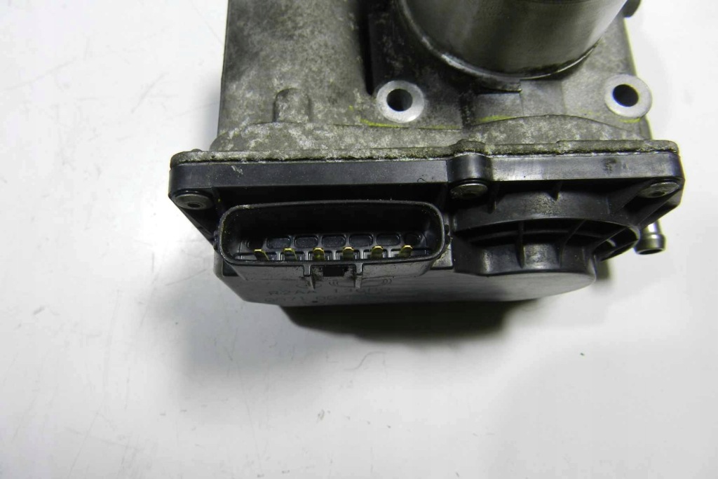 фото №4, Дросельна заслінка r2aa136b0 mazda 3 6 gh cx-7 2.2d citd