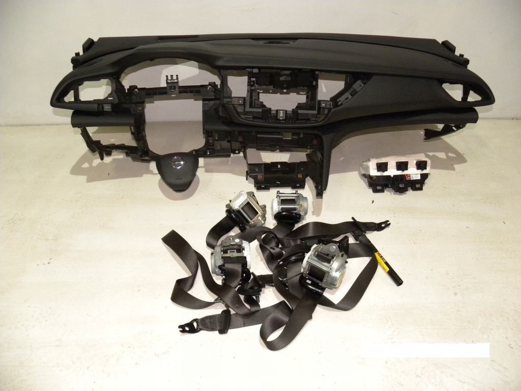 фото №1, Opel insignia b приборная панель консоль подушка безопасности ремни