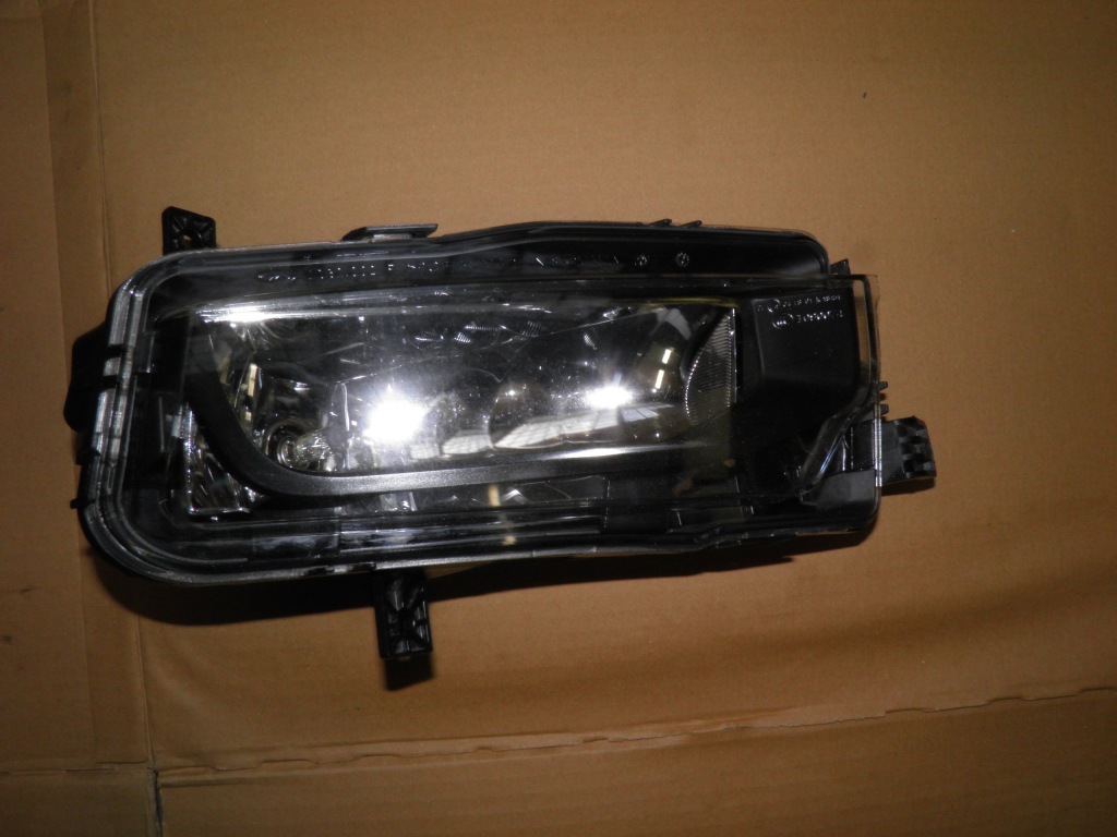 фото №1, Vw transporter t6 2016- противотуманная фара правый 7e0941662b