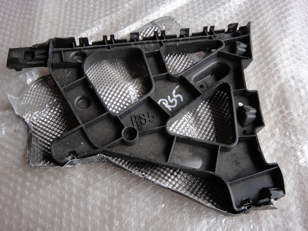 фото №1, Audi rs5 направляющая бампера задняя 8t0807454b