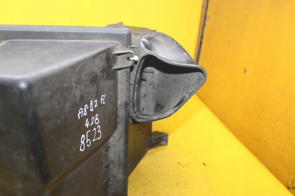 фото №6, Корпус фильтра воздуха a8 d2 fl 4.2b 077129620c