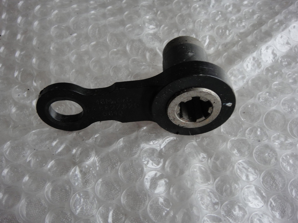 фото №1, Audi a7 3.0tfsi element шарнір кришки 4g8827829