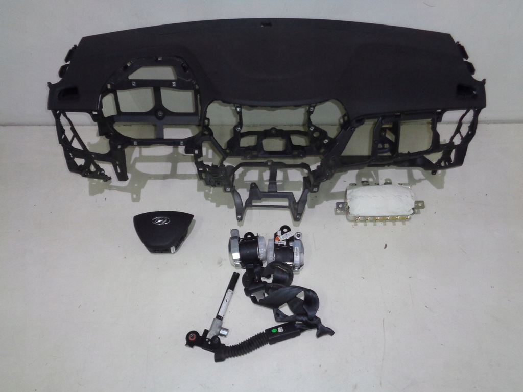 фото №1, Hyundai i10 приборная панель консоль подушка безопасности