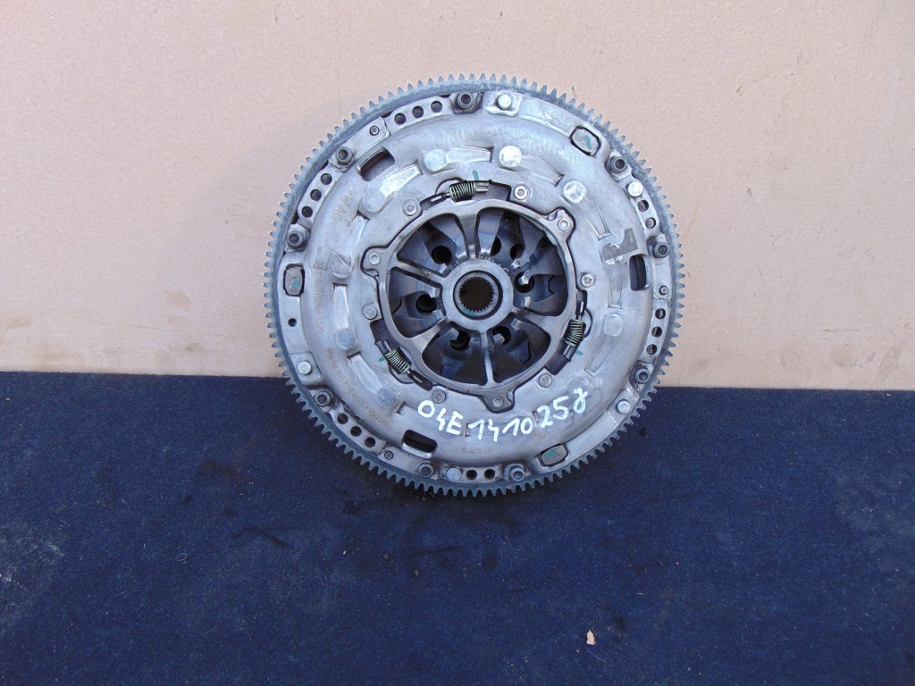 фото №1, Сцепление двухмассовый маховик vw audi seat 1.4 tfsi 04e105264b