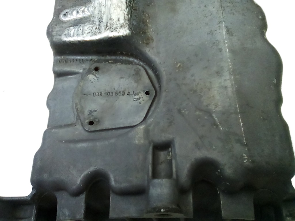Поддон масляная vw skoda seat audi tdi 038103603aj в Украине
