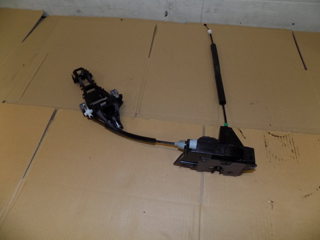 фото №1, Jaguar 17r f-pace замок дверь перед передний правый