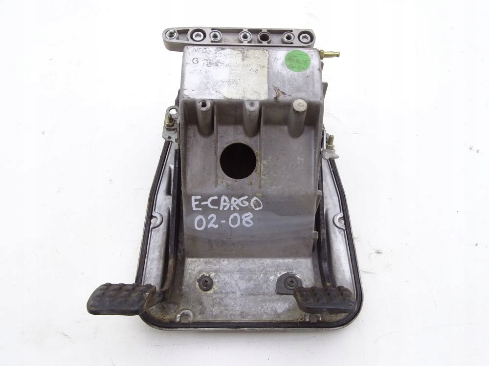 фото №1, Iveco eurocargo tector 02-08 основание педалей