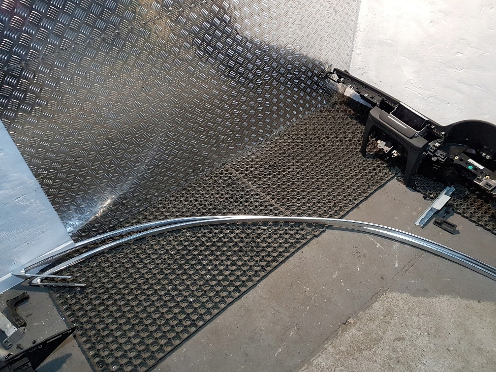 фото №1, Молдинг przy-dachowa хром audi a8 4h0 правая